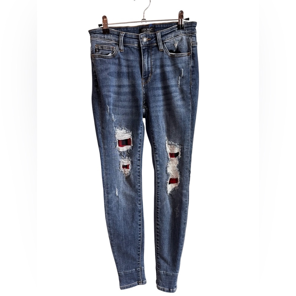 Judy Blue Dark Blue Skinny Jeans with Red Patch Accents. EUC